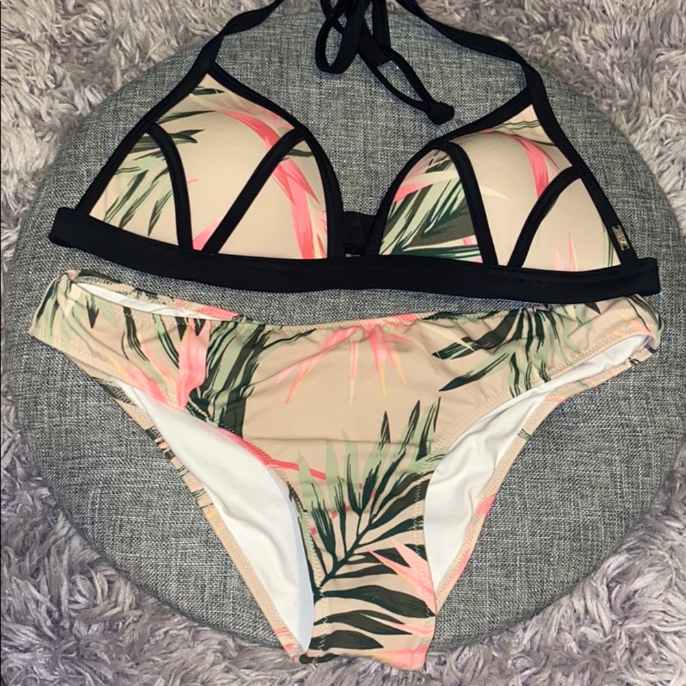 Pink bikini m/s
